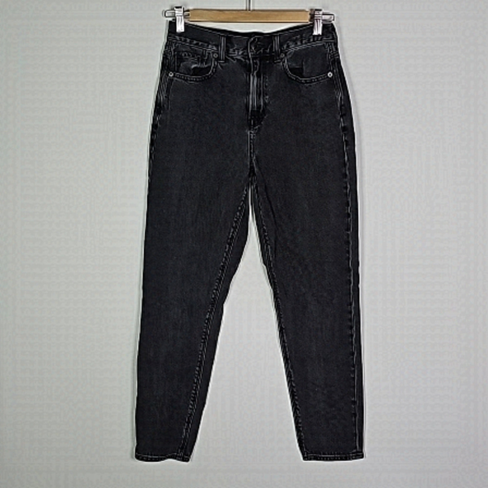 American Eagle dark gray size 2 mom jean